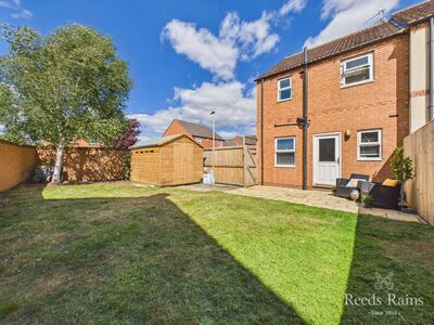 Hadrians Walk, 2 bedroom End Terrace House for sale, &pound;210,000