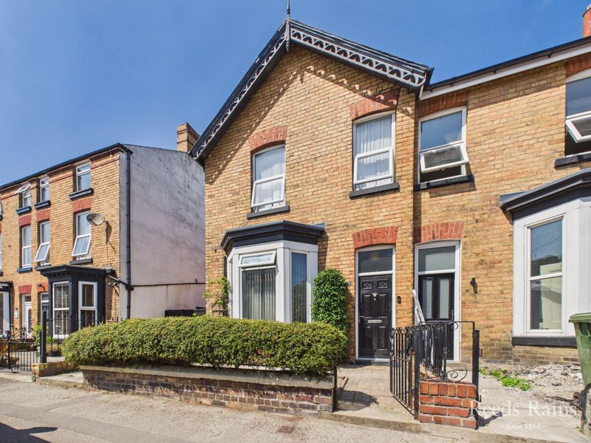 Main image of 2 bedroom End Terrace House to rent, Highfield, Scarborough, North Yorkshire, YO12