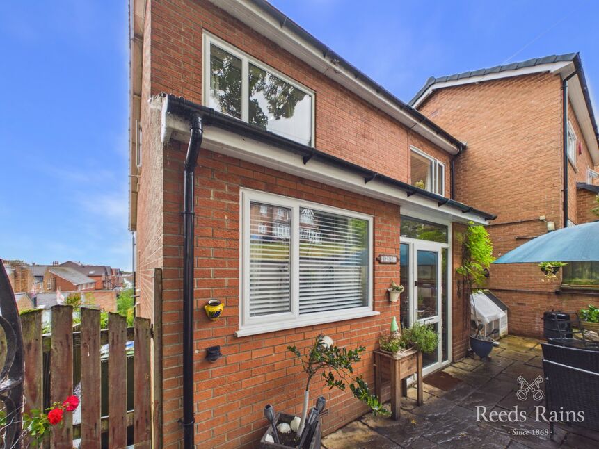 Main image of 4 bedroom Semi Detached House for sale, Park Avenue, Scarborough, North Yorkshire, YO12