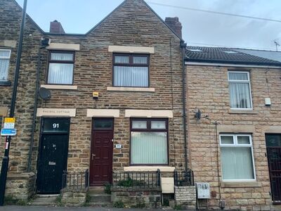 3 bedroom Mid Terrace House to rent