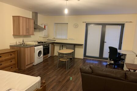 Lambert Street, Flat to rent, &pound;600 pcm