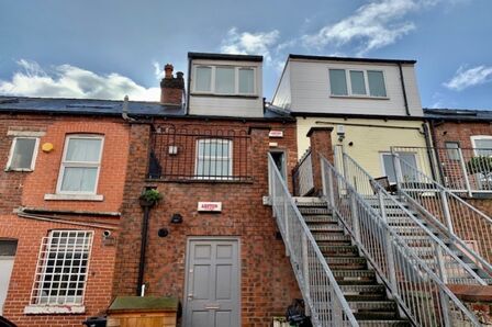 Sharrow Vale Road, 1 bedroom Flat to rent, &pound;875 pcm