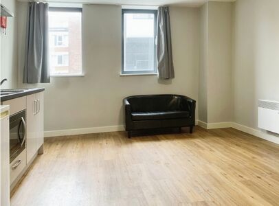 Queen Street, 1 bedroom  Flat to rent, £850 pcm