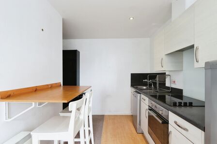 1 bedroom Flat for sale