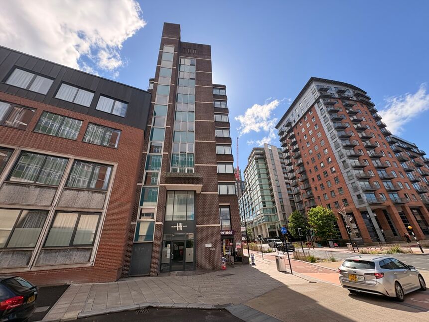 Main image of 1 bedroom Flat for sale, Queen Street, Sheffield, South Yorkshire, S1