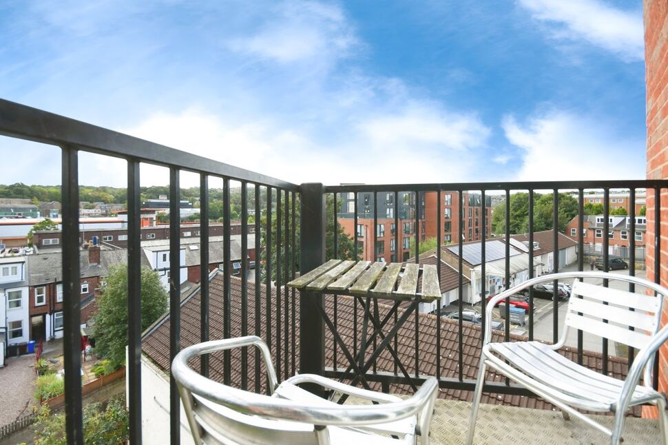 Main image of 2 bedroom Flat for sale, Edmund Court, Sheffield, South Yorkshire, S2