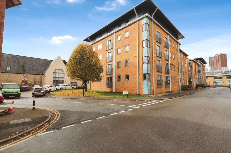 1 bedroom  Flat for sale