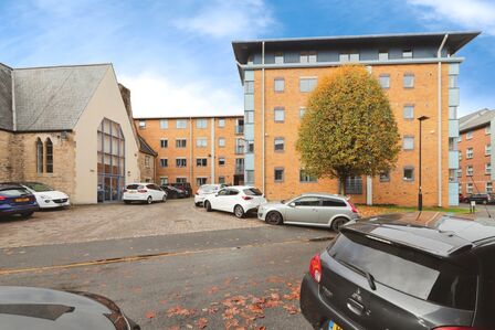 1 bedroom Flat for sale