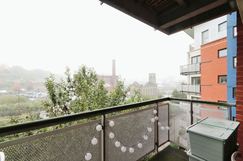 Main image of 2 bedroom Flat for sale, Millsands, Sheffield, South Yorkshire, S3