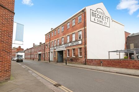 2 bedroom  Flat for sale