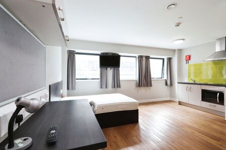 Queen Street,  Flat for sale, £24,000