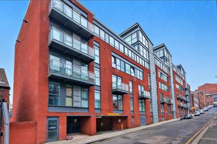Bailey Street, 2 bedroom  Flat to rent, £950 pcm