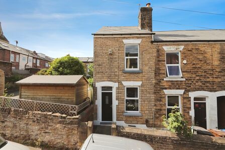 3 bedroom End Terrace House for sale