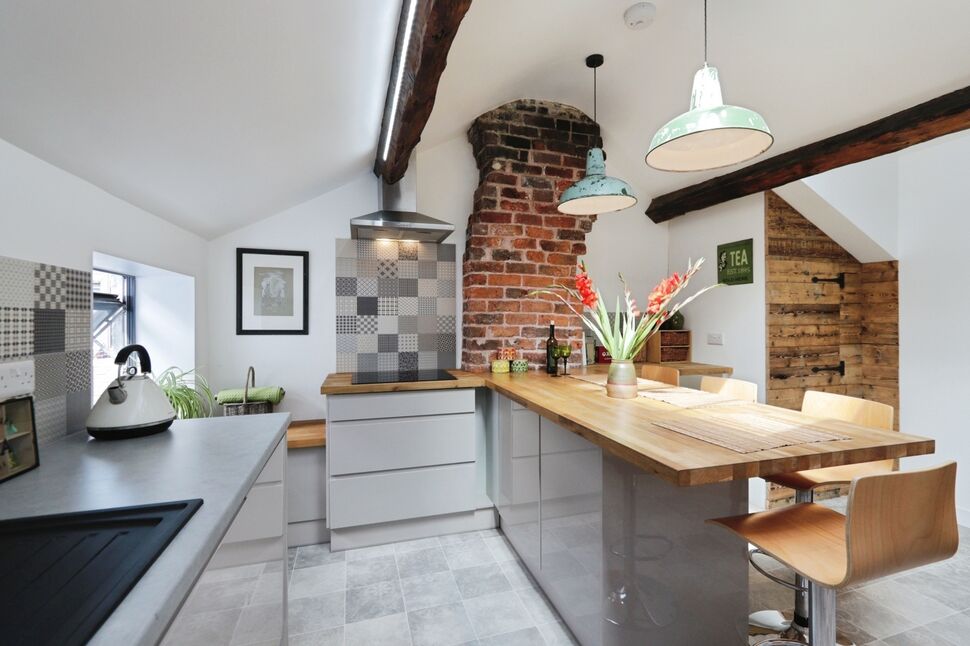 Main image of 3 bedroom Flat for sale, Bank Street, Sheffield, South Yorkshire, S1
