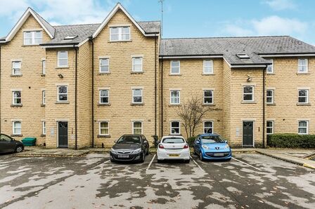 Sharrow View, 2 bedroom  Flat to rent, £875 pcm