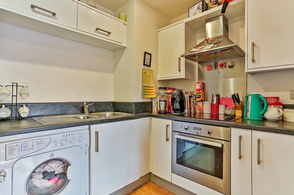 Lounge / Kitchen