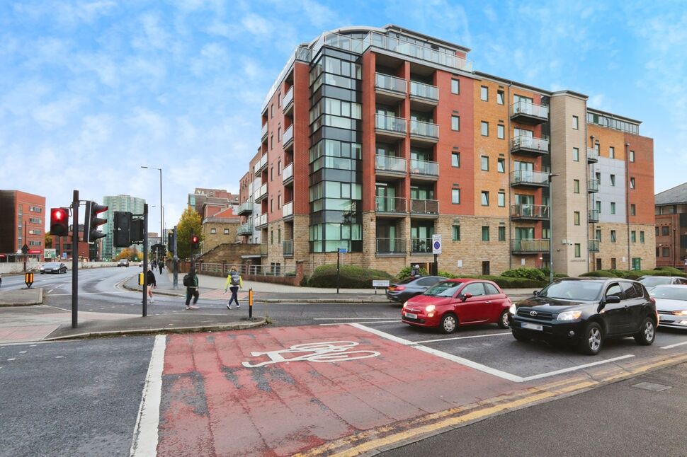 1 bedroom  Flat for sale