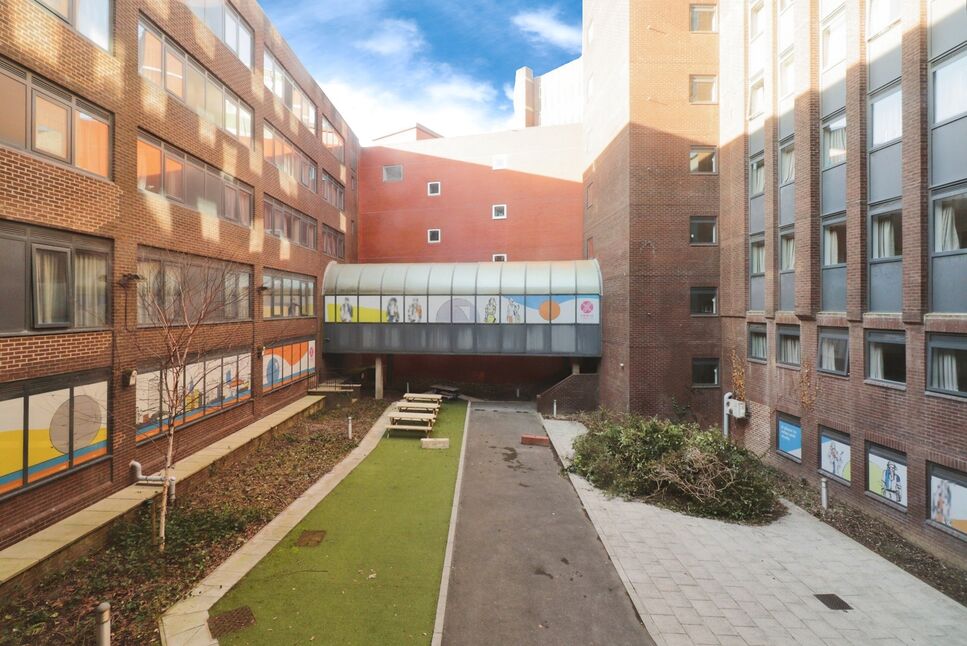 Main image of 1 bedroom  Flat for sale, Queen Street, Sheffield, South Yorkshire, S1