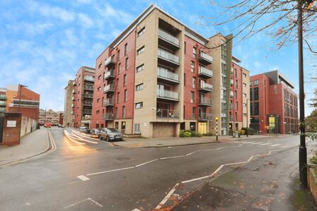 2 bedroom  Flat for sale