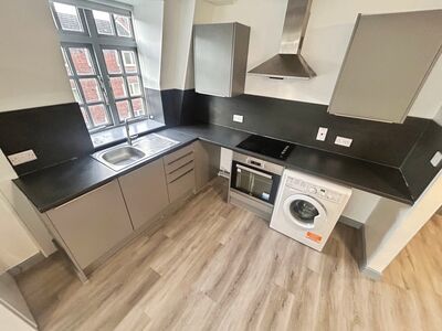 Rockingham Street, 1 bedroom Flat to rent, &pound;850 pcm