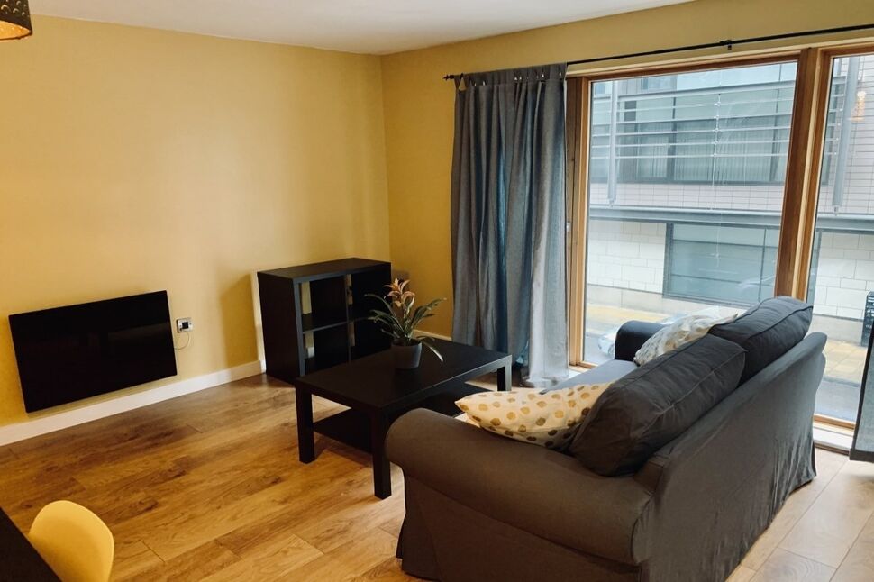 Living Room / Kitchen