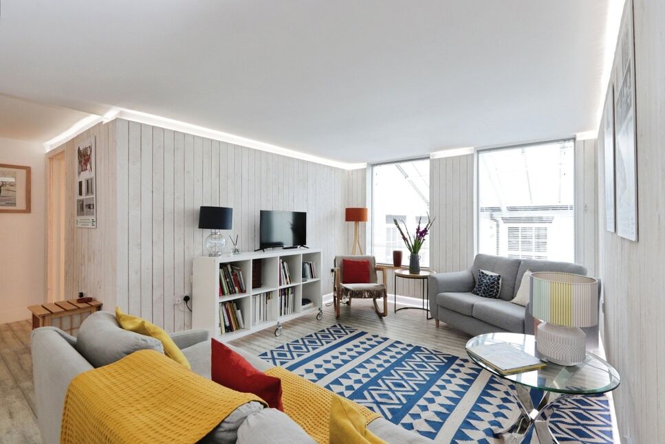 3 bedroom Flat for sale