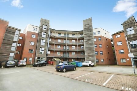 2 bedroom Flat for sale