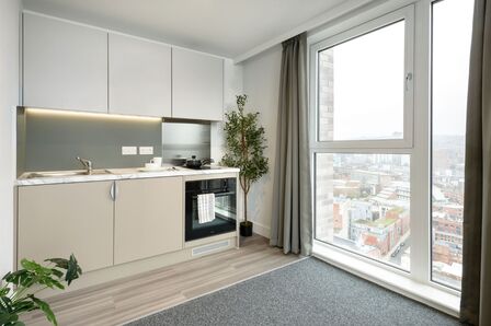 Tenter Street, 1 bedroom Flat to rent, &pound;247 weekly