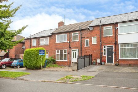 Willow Drive, 2 bedroom Mid Terrace House for sale, &pound;110,000