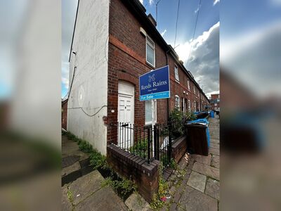 3 bedroom End Terrace House for sale