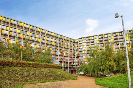 2 bedroom Flat for sale