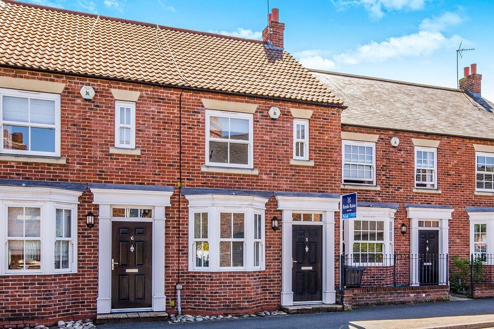 2 bedroom House to rent, Barfoss Place, Selby, YO8 £850 pcm