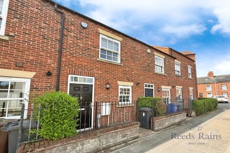 Barfoss Place, 2 bedroom  House to rent, £900 pcm