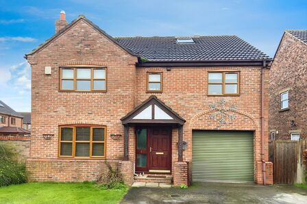 Lilac Way, 5 bedroom Detached House for sale, £385,000