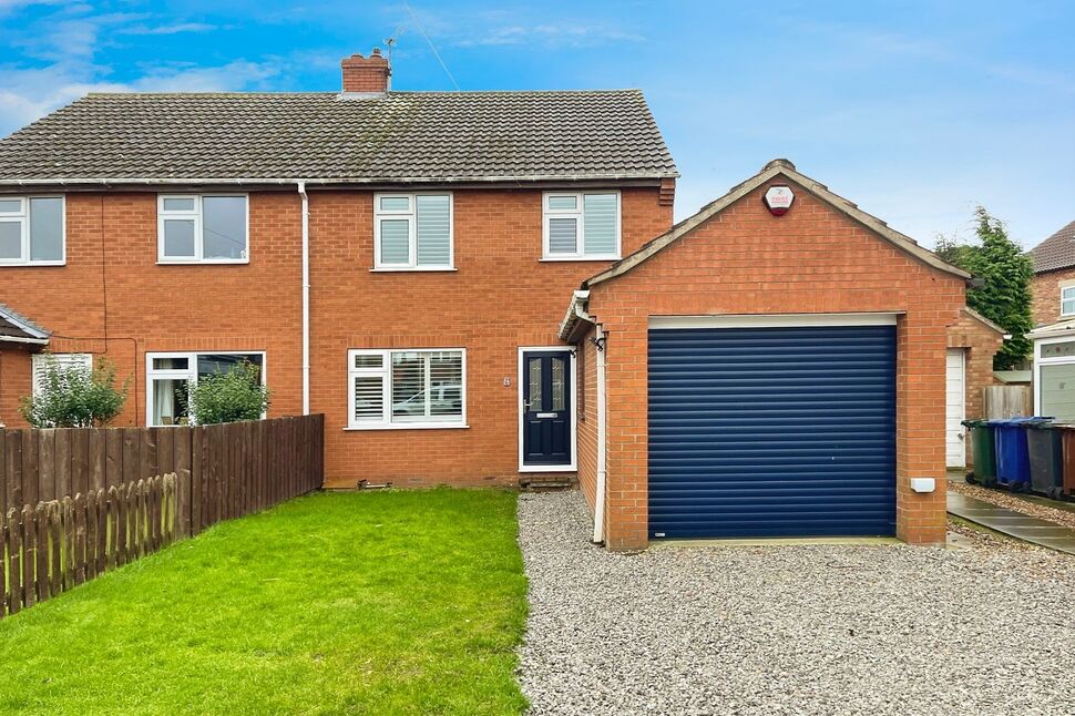 3 bedroom Semi Detached House for sale, Manor Close, Hemingbrough, YO8