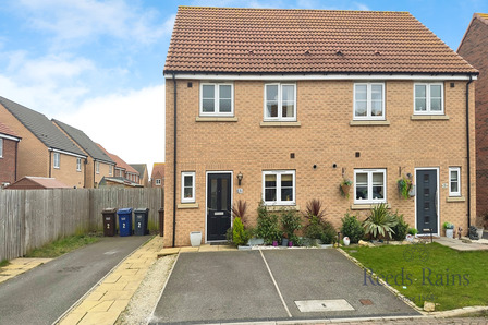 Hobby Way, 3 bedroom Semi Detached House for sale, £240,000