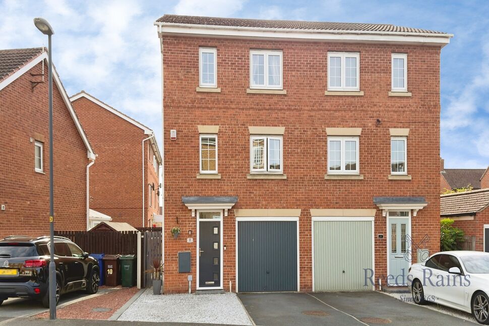 3 bedroom Semi Detached House for sale