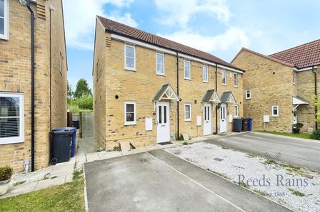2 bedroom End Terrace House for sale