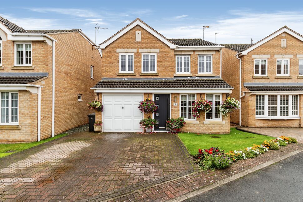 4 bedroom Detached House for sale, Baynes Court, Brayton, YO8 £320,000