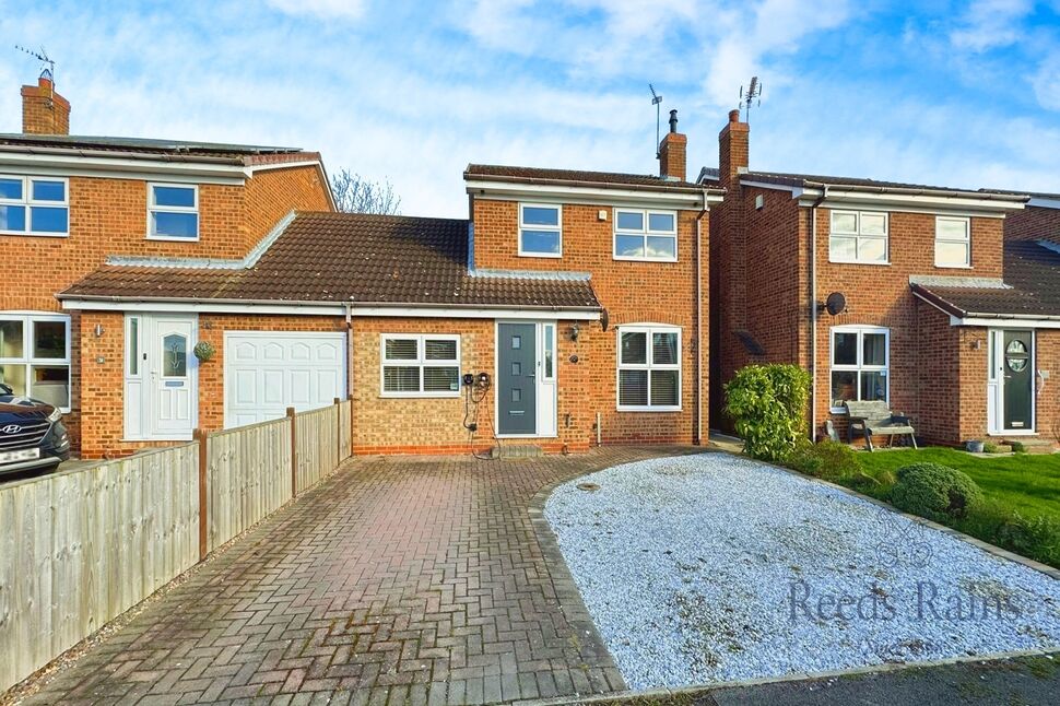 Main image of 4 bedroom Semi Detached House to rent, Villa Close, Hemingbrough, North Yorkshire, YO8