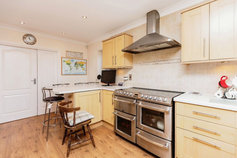 6 bedroom Detached House for sale, Croft Gardens, Whitley, DN14 £595,000