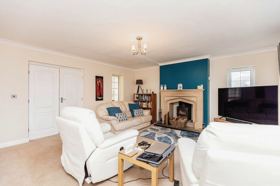 6 bedroom Detached House for sale, Croft Gardens, Whitley, DN14 £595,000