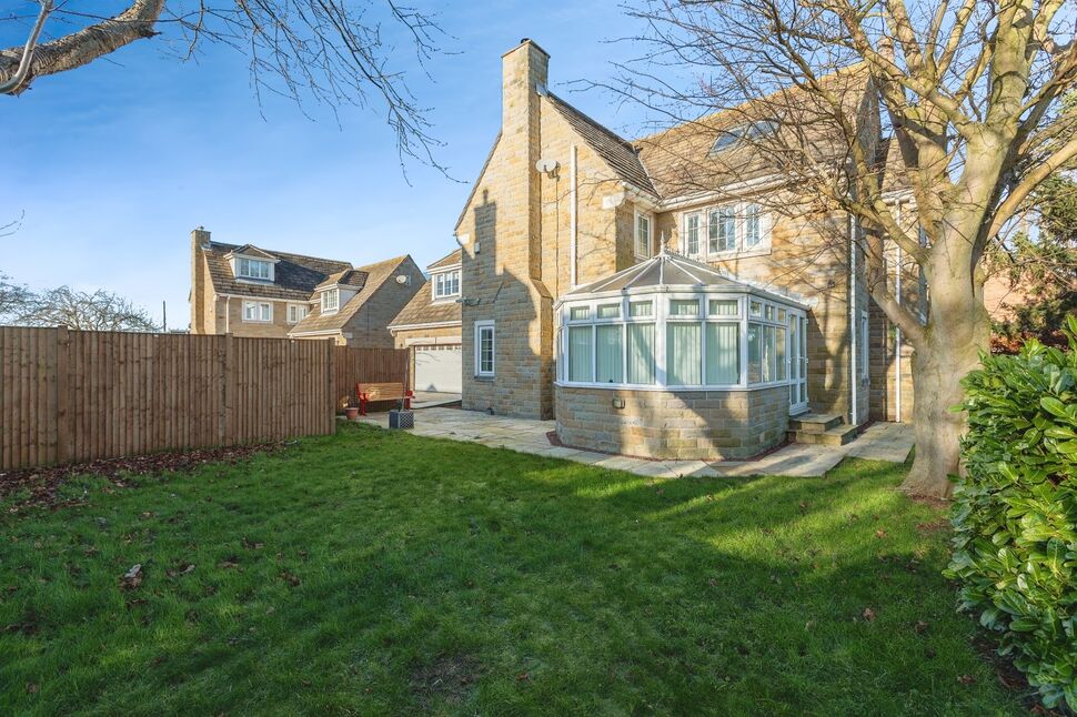 6 bedroom Detached House for sale, Croft Gardens, Whitley, DN14 £595,000