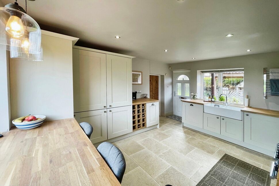 3 bedroom Detached House for sale, Main Road, Hirst Courtney, YO8 £