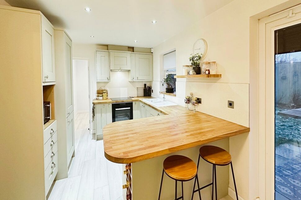 4 bedroom Semi Detached House for sale, Whitley Farm Close, Whitley, DN14 £250,000