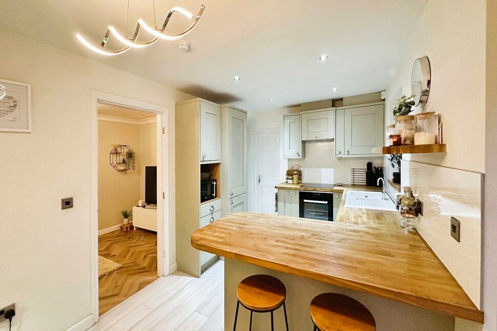 4 bedroom Semi Detached House for sale, Whitley Farm Close, Whitley