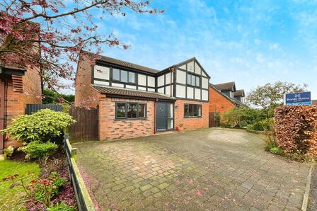 Yorkdale Drive, 4 bedroom Detached House for sale, £395,000