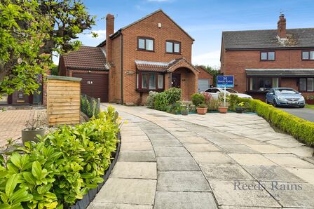 Holmes Drive, 3 bedroom Detached House for sale, £280,000