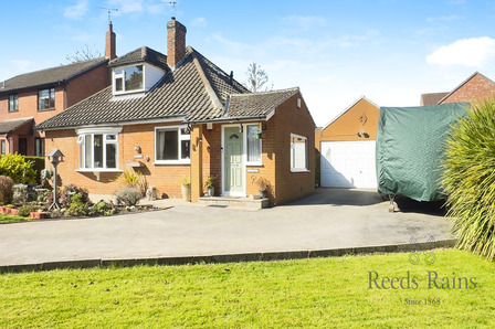 Chapel Street, 3 bedroom Detached Bungalow for sale, £500,000