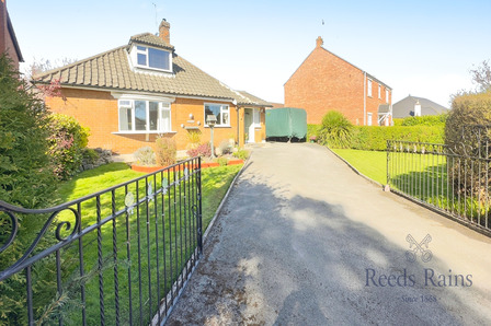 Chapel Street, 3 bedroom Detached Bungalow for sale, £475,000